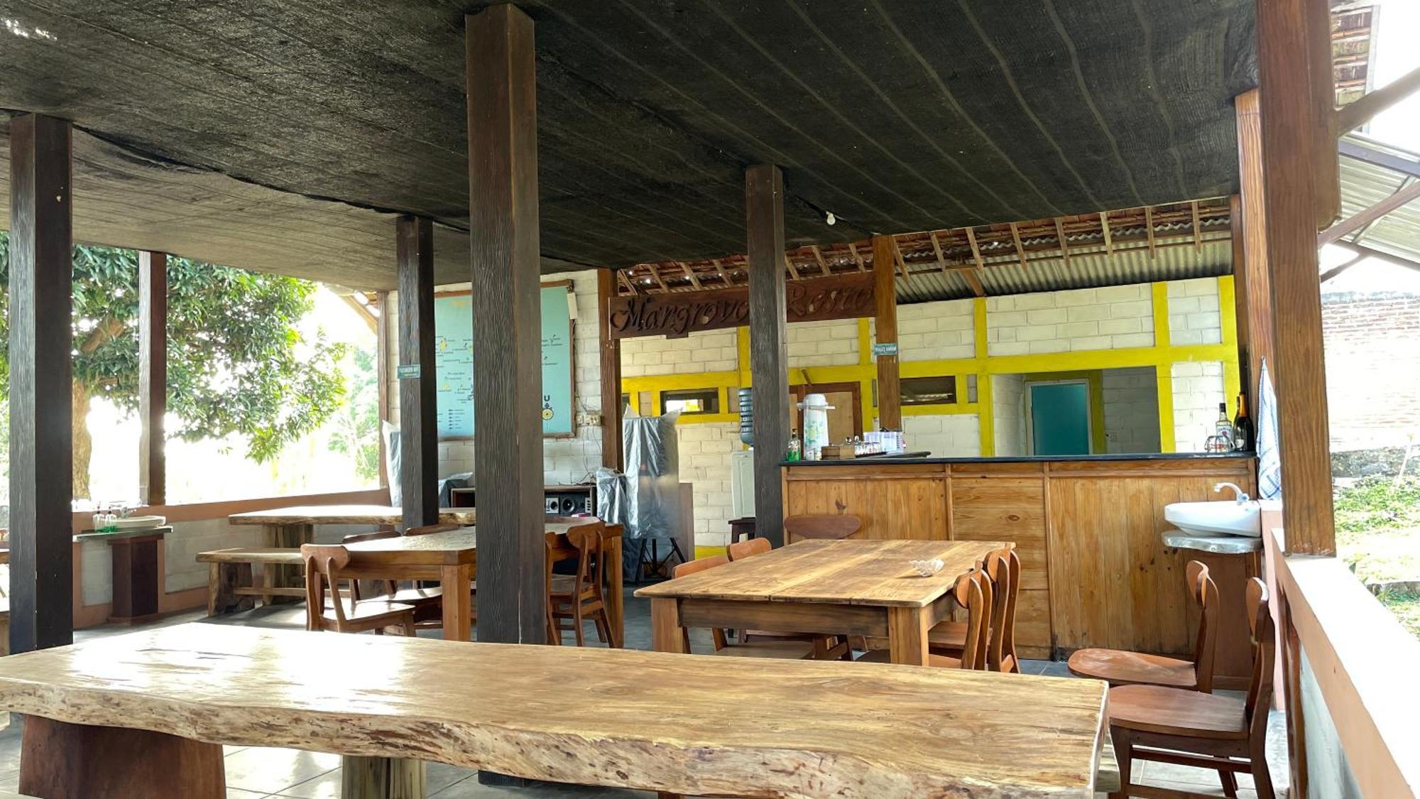 Mangrove Inn カリムンジャワ エクステリア 写真