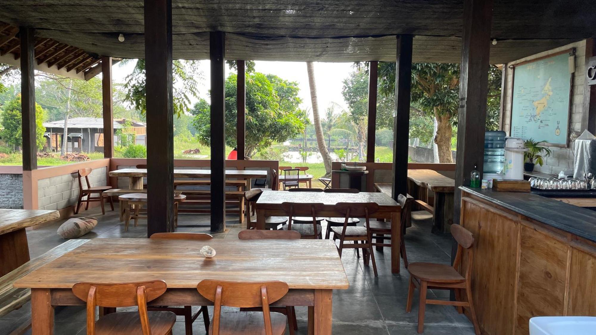 Mangrove Inn カリムンジャワ エクステリア 写真
