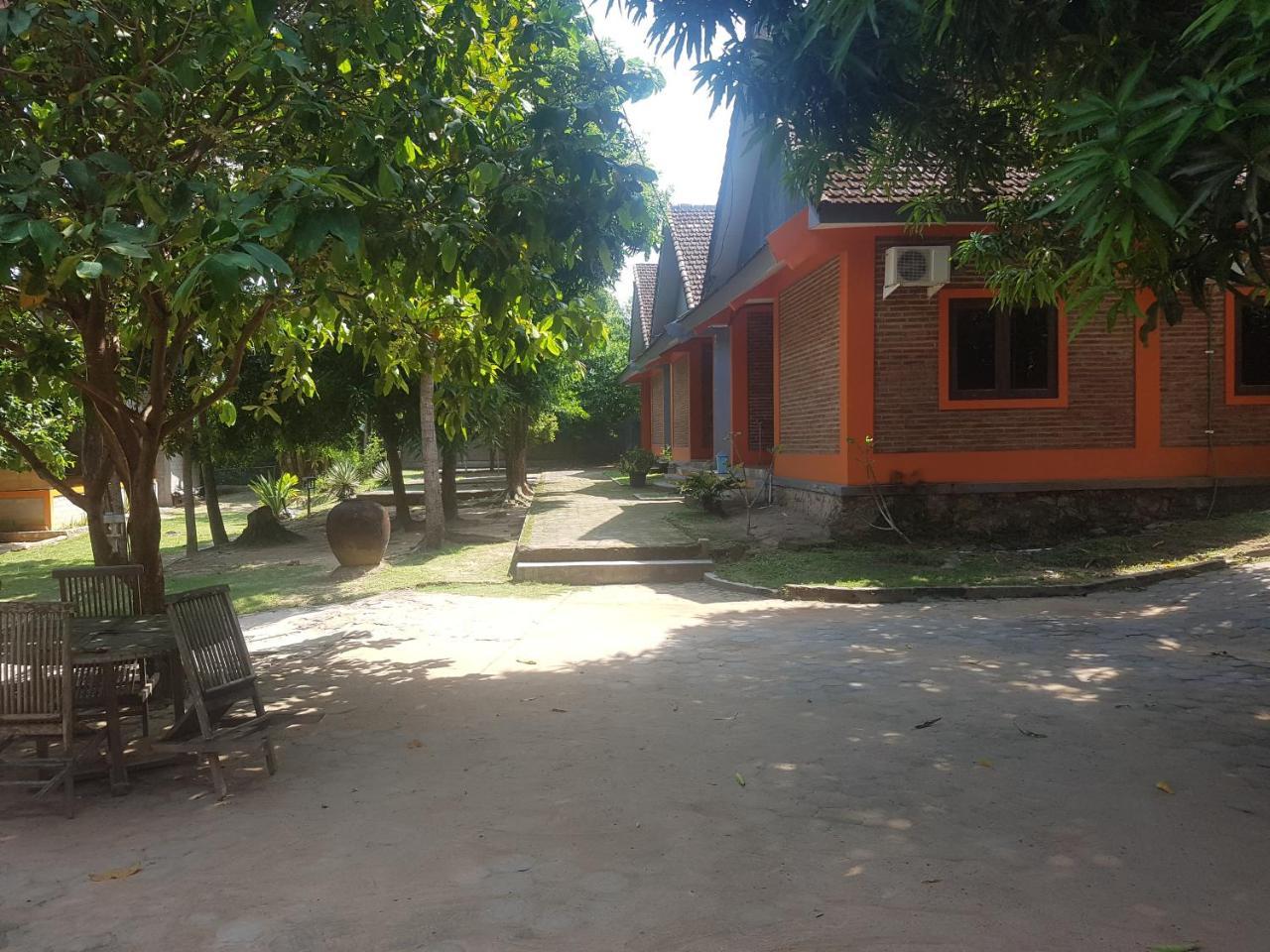 Mangrove Inn カリムンジャワ エクステリア 写真