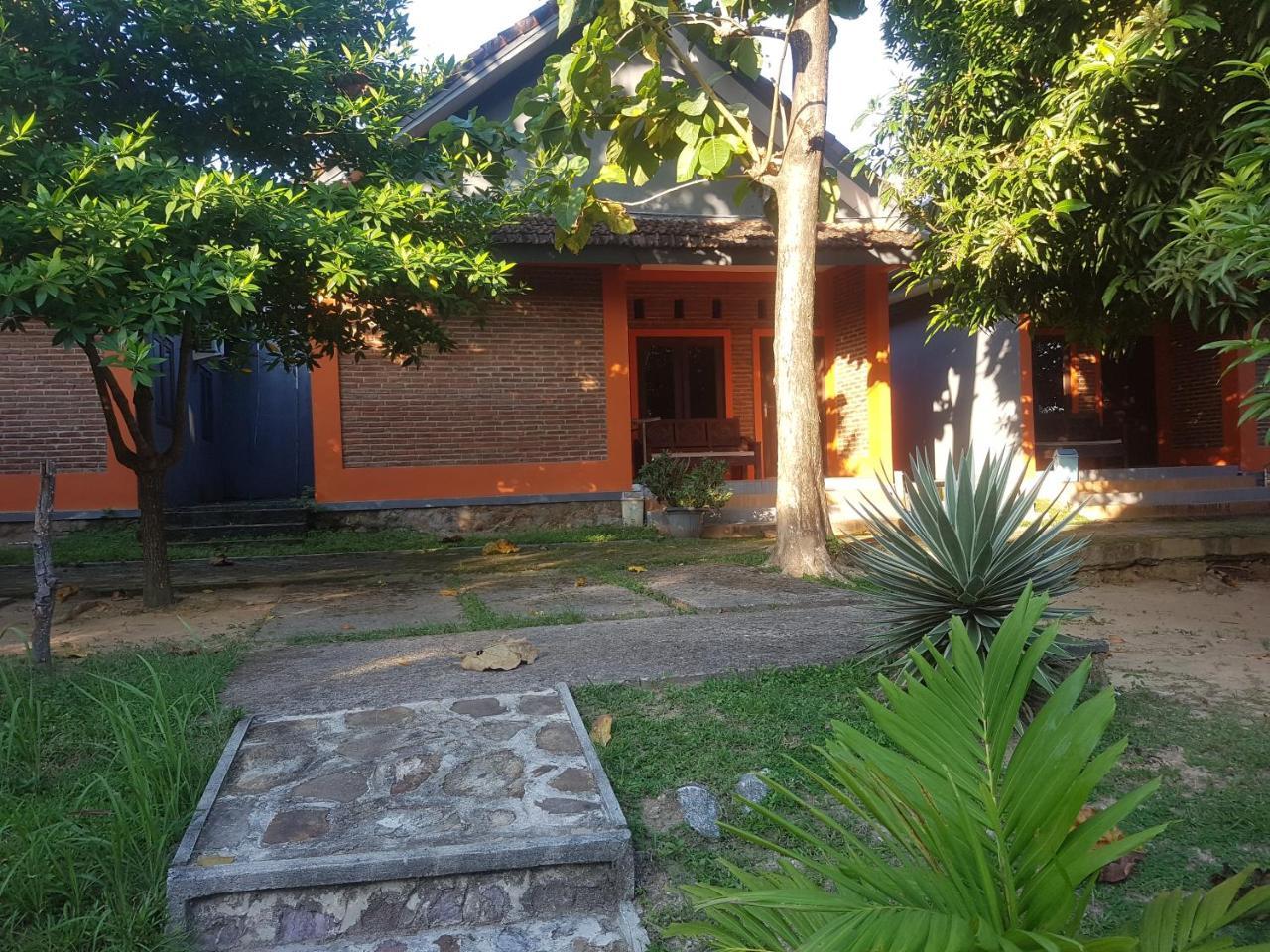Mangrove Inn カリムンジャワ エクステリア 写真