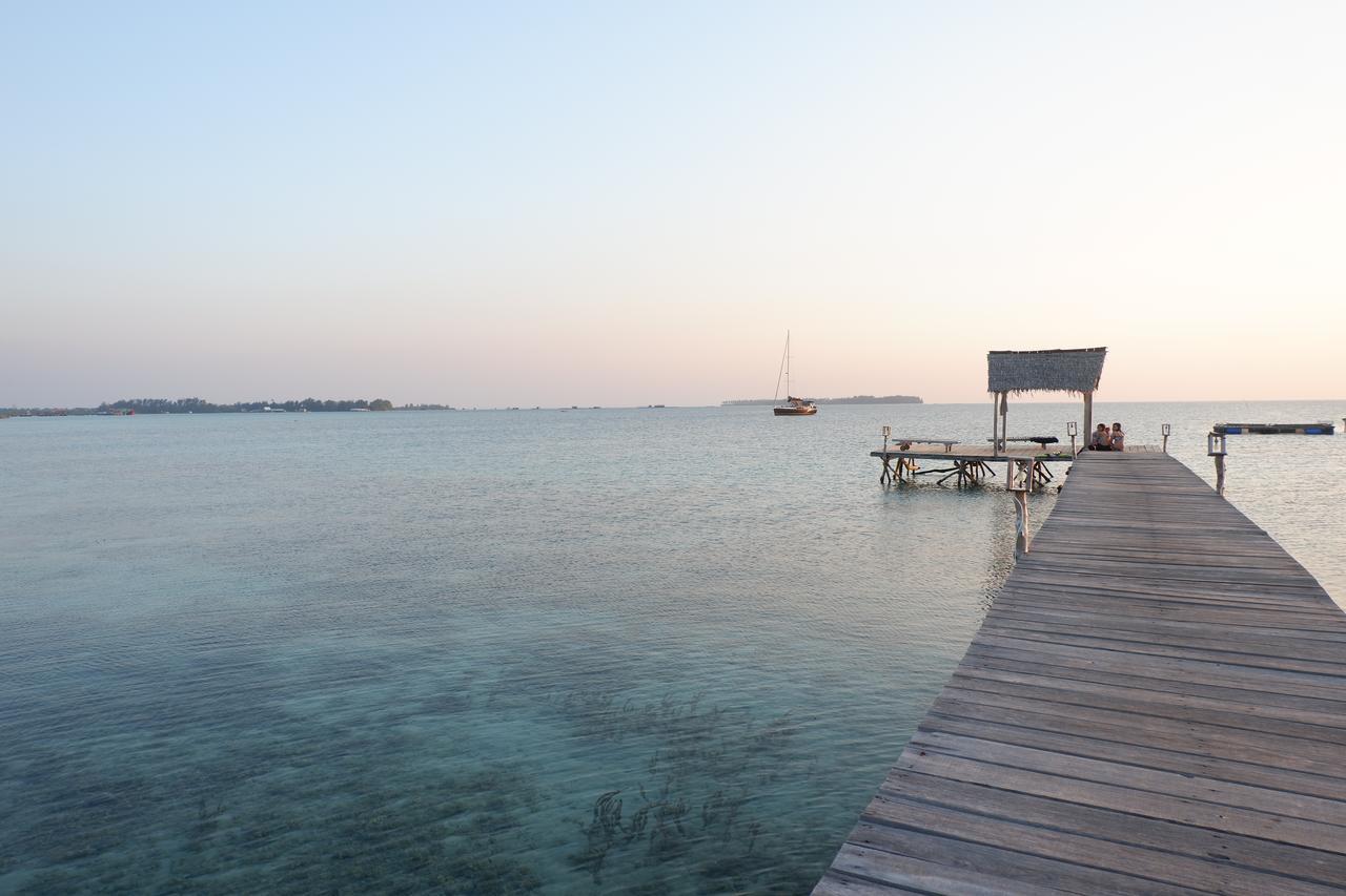 Mangrove Inn カリムンジャワ エクステリア 写真