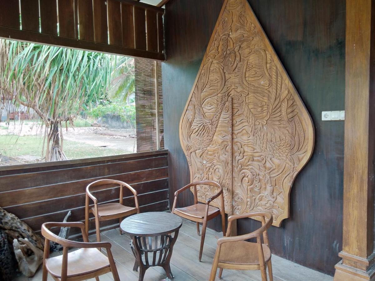 Mangrove Inn カリムンジャワ エクステリア 写真